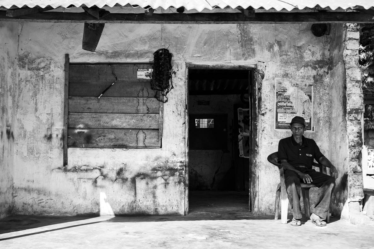 Bus stop, Sri Lanka 2014