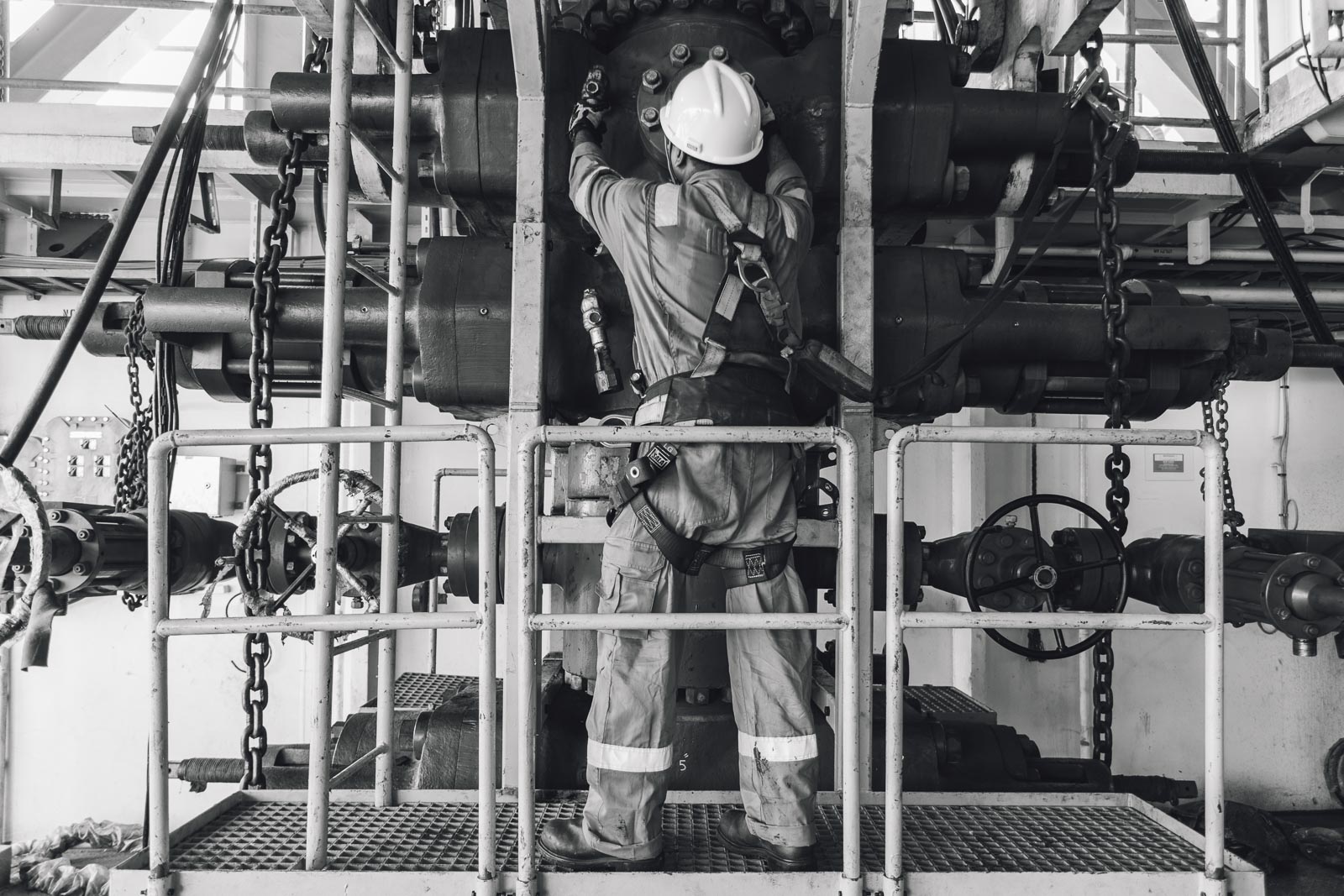 Shelf Drilling 04, Photo by Milo | Photographer