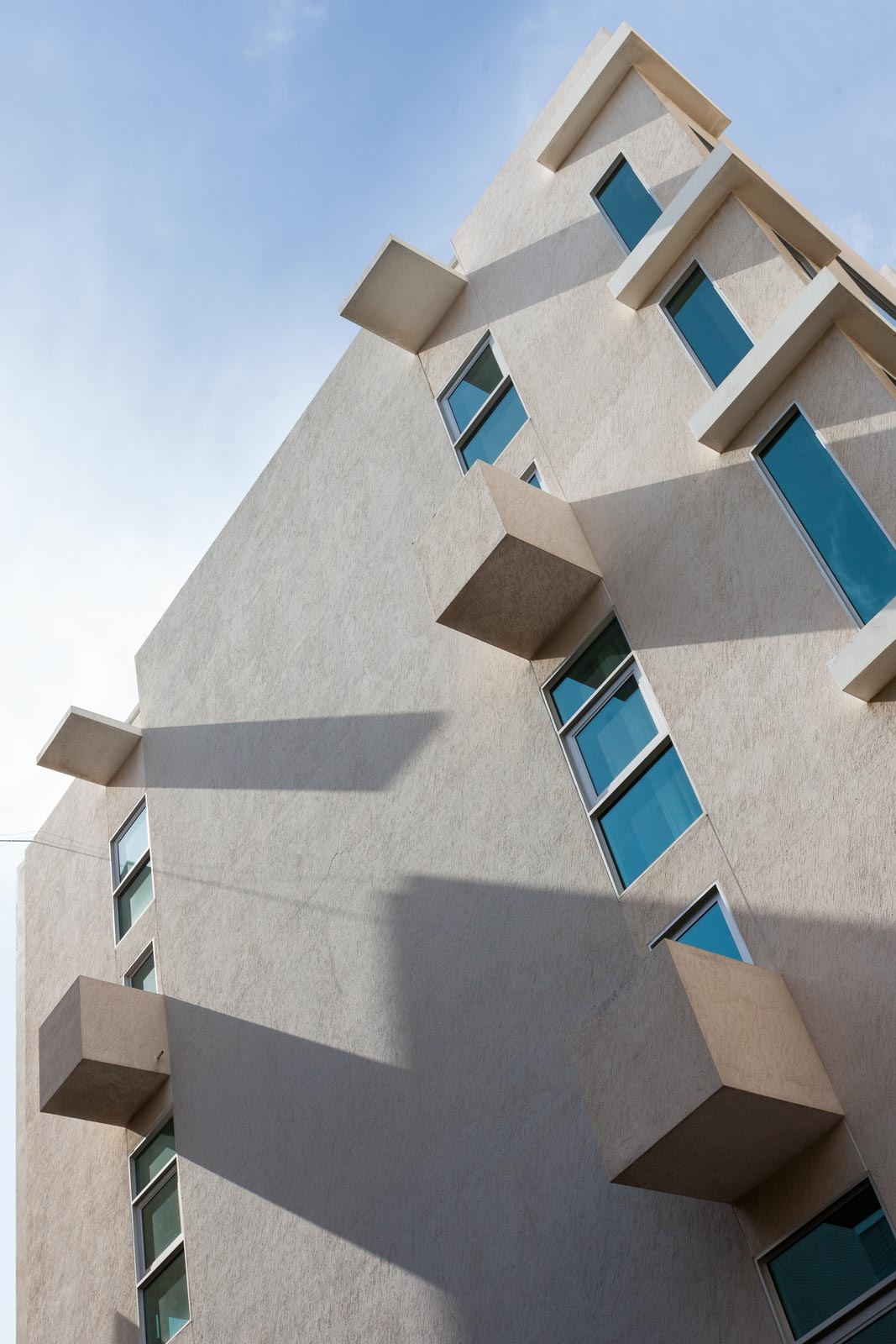 Emirates Reit Ext 02, Photo by Milo | Photographer