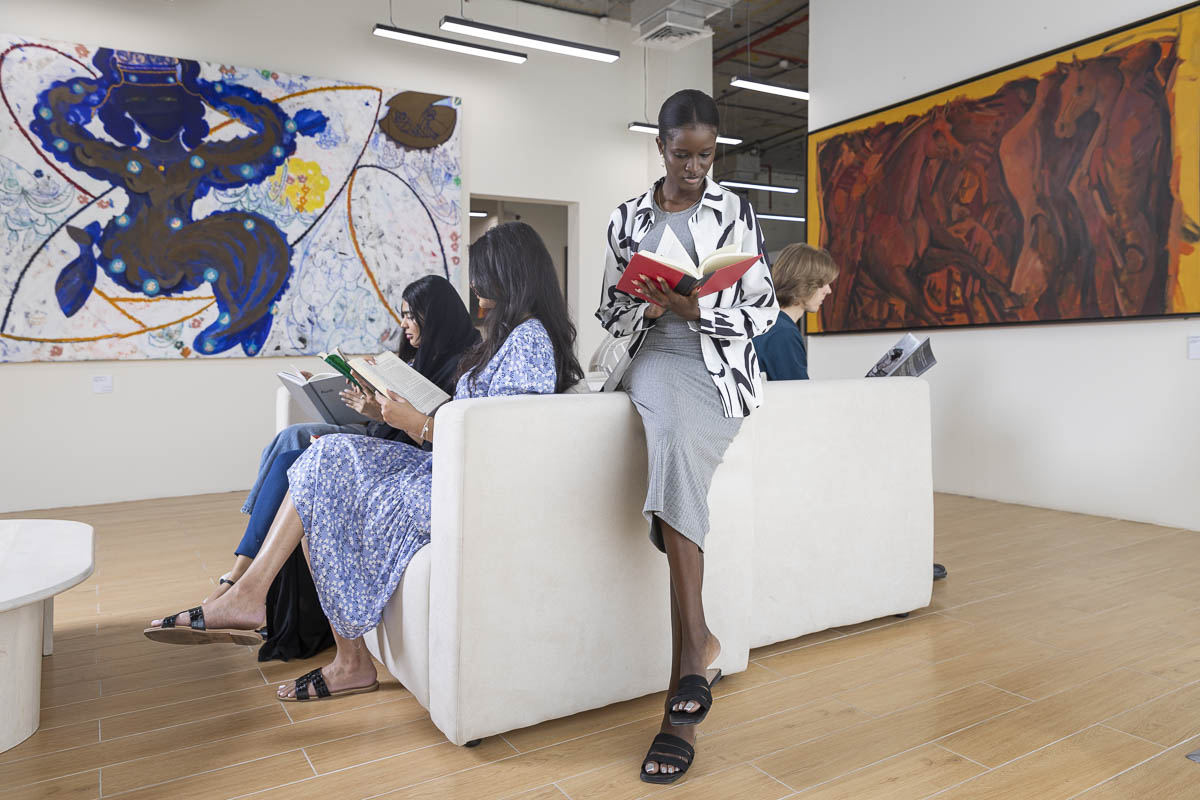 Kutubna cultural center Reading, Photo by Milo | Photographer